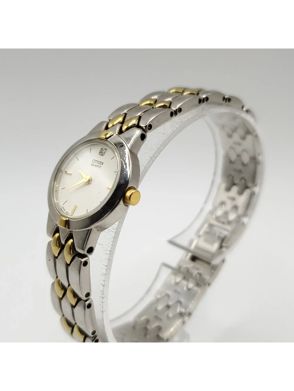 Citizen Quartz Womens Watch 20mm Two-Tone White Dial New Battery